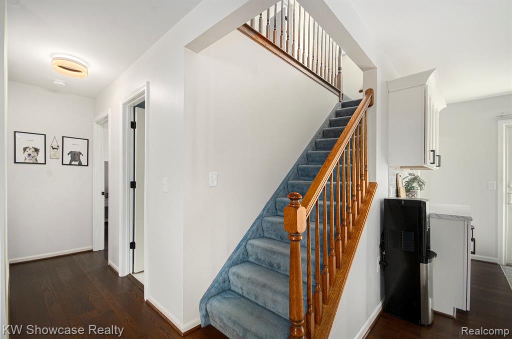 61375 Creekview Drive, South Lyon, MI 48178 — Photo 17