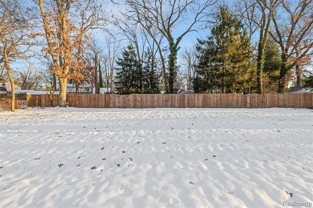 6018 Brynthrop Drive, Shelby Twp, MI 48316 — Photo 31