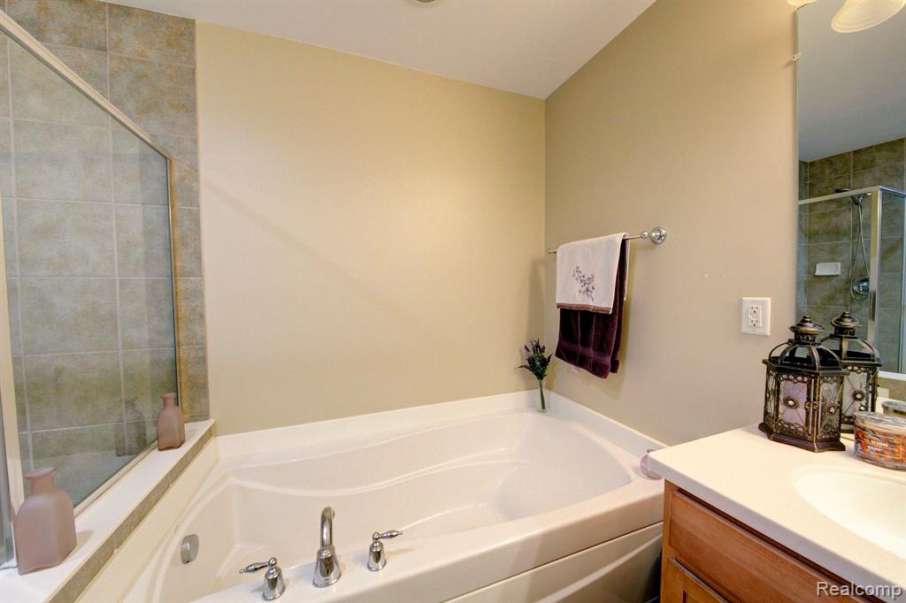 1947 VANDERBILT Road, Canton, MI 48188 — Photo 29