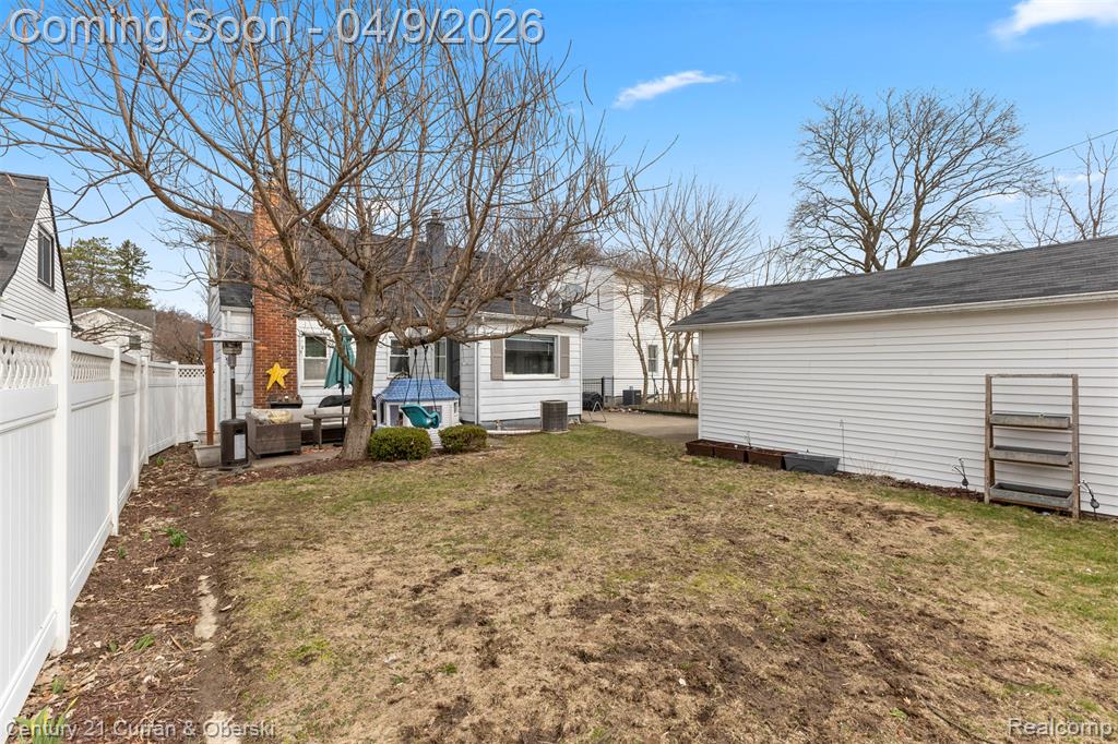 401 Walnut Avenue, Royal Oak, MI 48073 — Photo 54