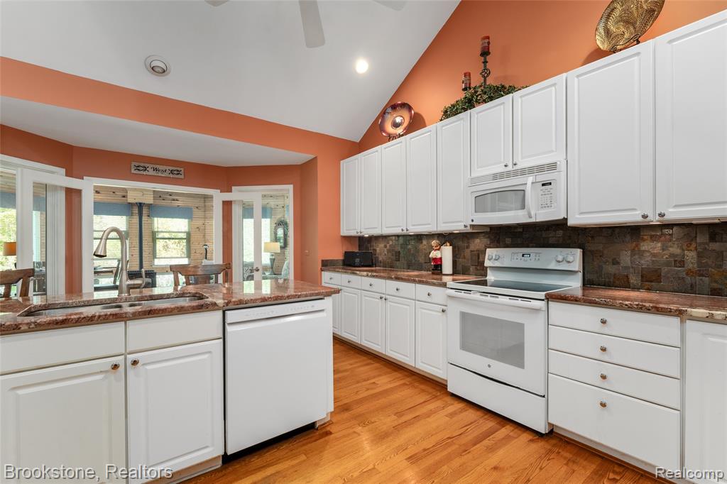 970 Moldovia Drive, White Lake, MI — Photo 11