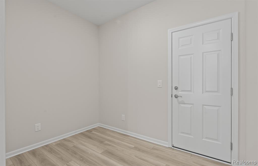 30112 Norway Drive, New Hudson, MI 48165 — Photo 17