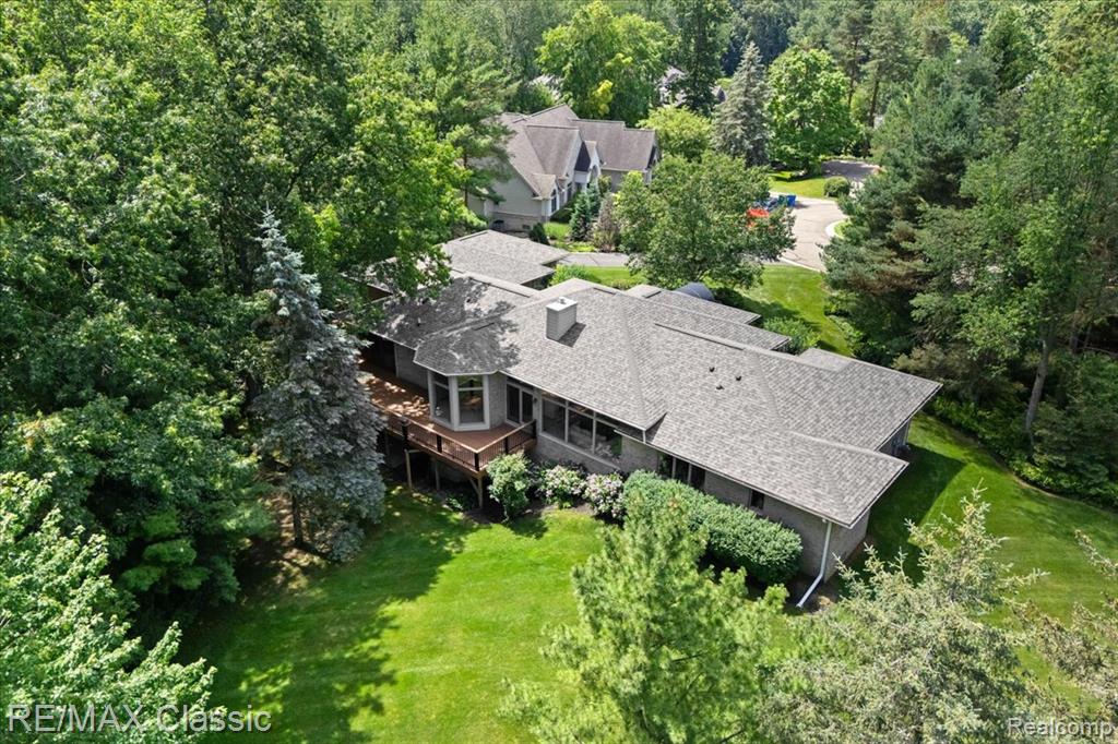 4160 Rolling Pines Court, Commerce Twp, MI 48382 — Photo 52