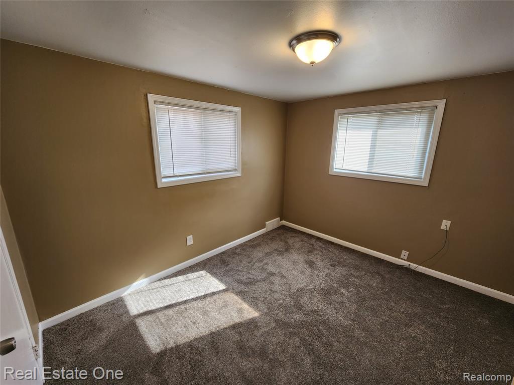 8741 W 9 Mile Road, Oak Park, MI 48237 — Photo 15