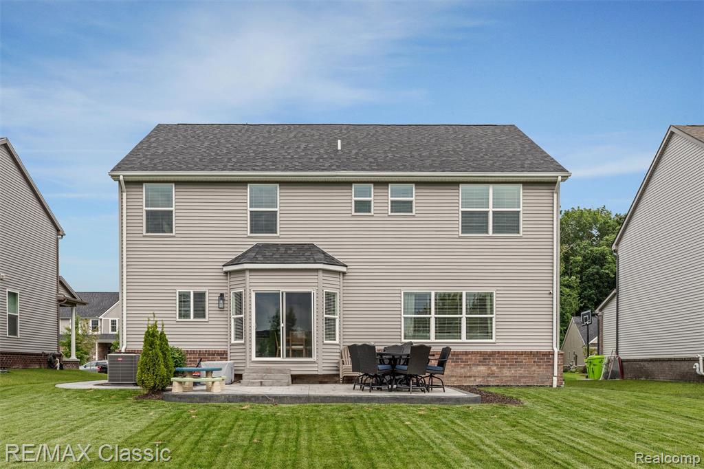 801 Kestrel Court, South Lyon, MI 48178 — Photo 39