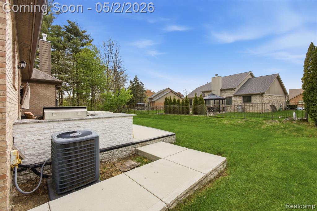 19361 Concetta Drive, Macomb, MI 48044 — Photo 35
