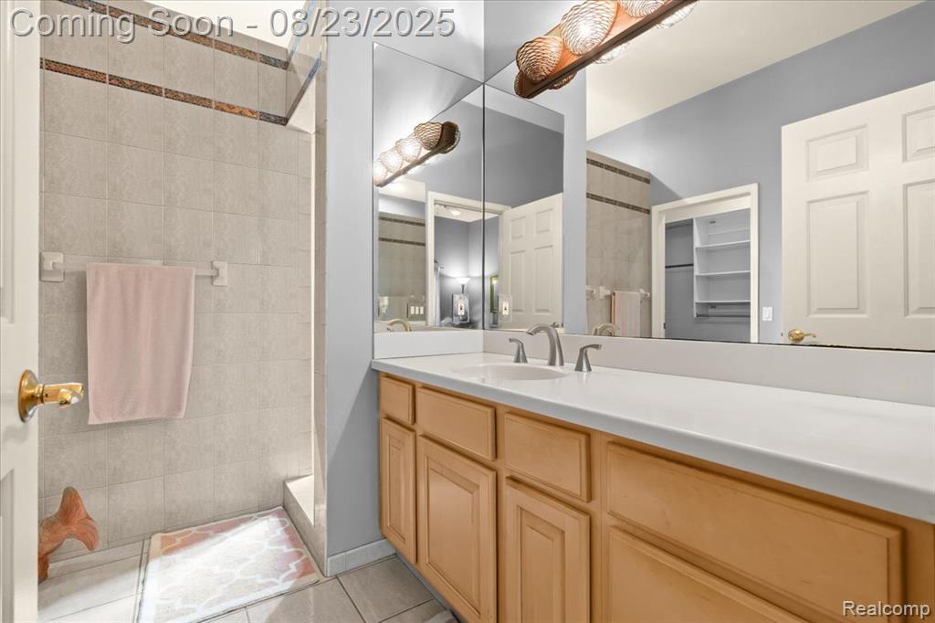 5770 Point Of The Woods Drive, West Bloomfield, MI 48324 — Photo 15