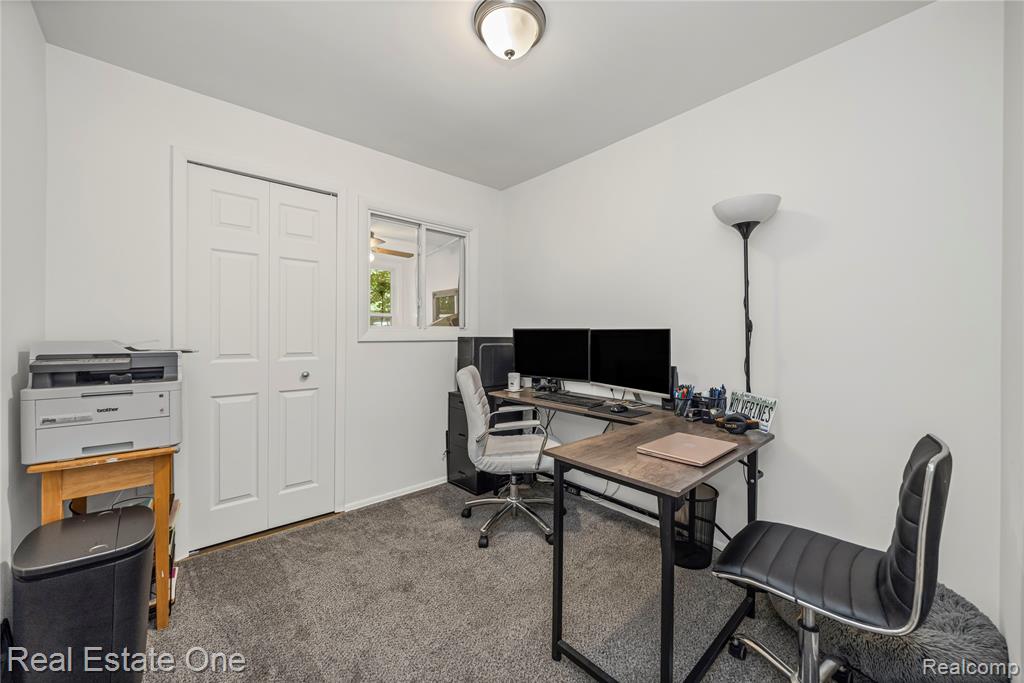 7241 Richardson Road, West Bloomfield, MI 48323 — Photo 12