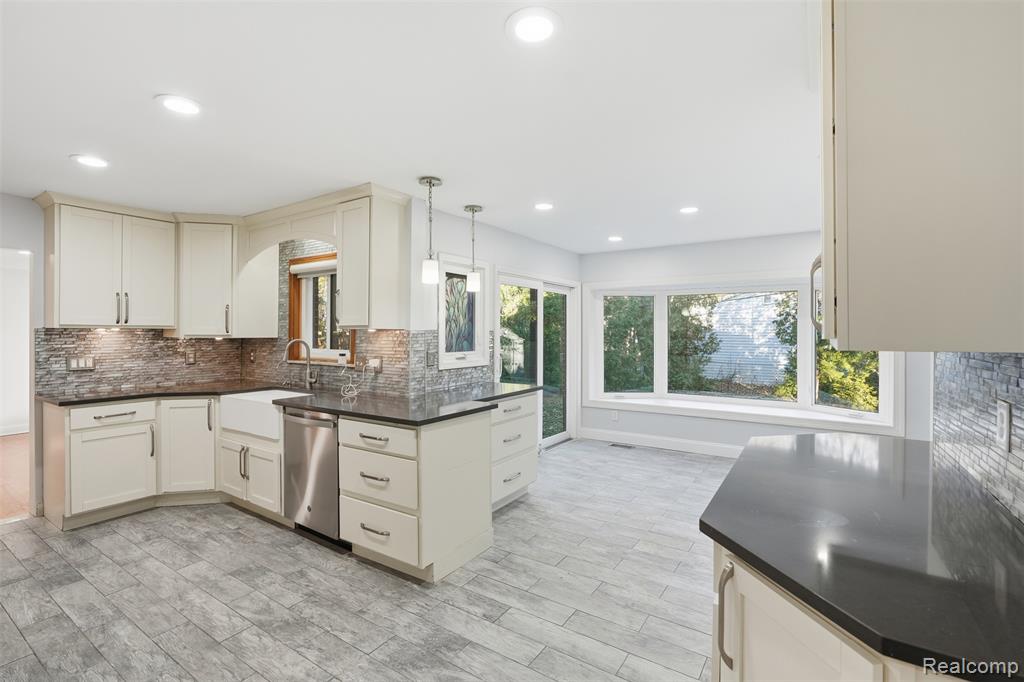 601 S Lafayette Street, Dearborn, MI 48124 — Photo 10