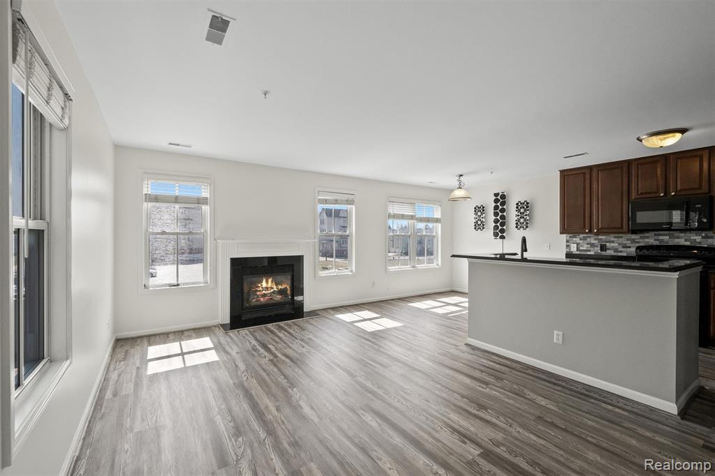 3872 Forester Boulevard, Auburn Hills, MI 48326 — Photo 10