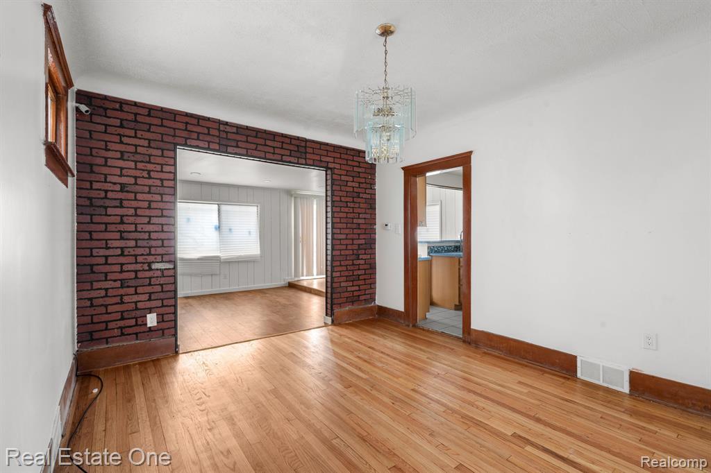 5370 SEEBALDT Street, Detroit, MI 48204 — Photo 8