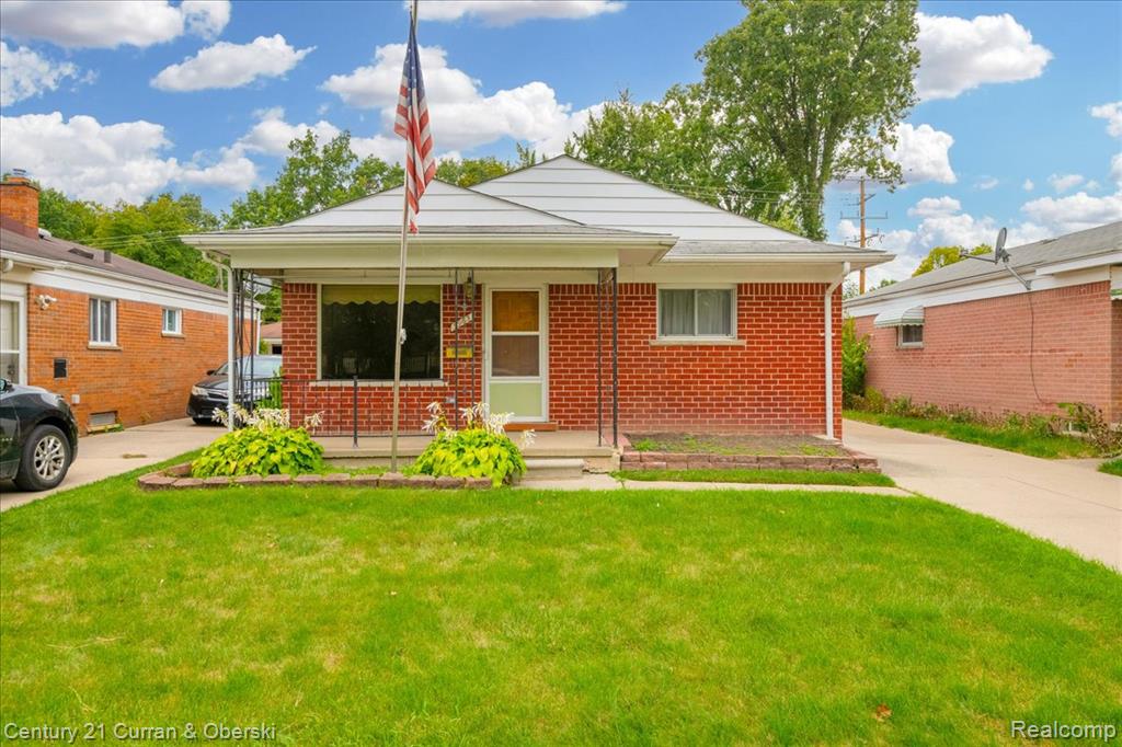 5965 Berwyn Street, Dearborn Heights, MI 48127 — front exterior