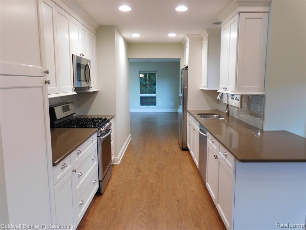 6448 Tutbury, Troy, MI 48098 — Photo 9