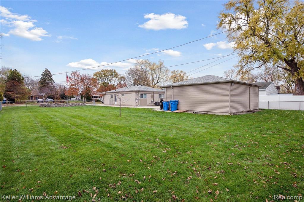 4942 HARDING Street, Dearborn Heights, MI 48125 — Photo 26