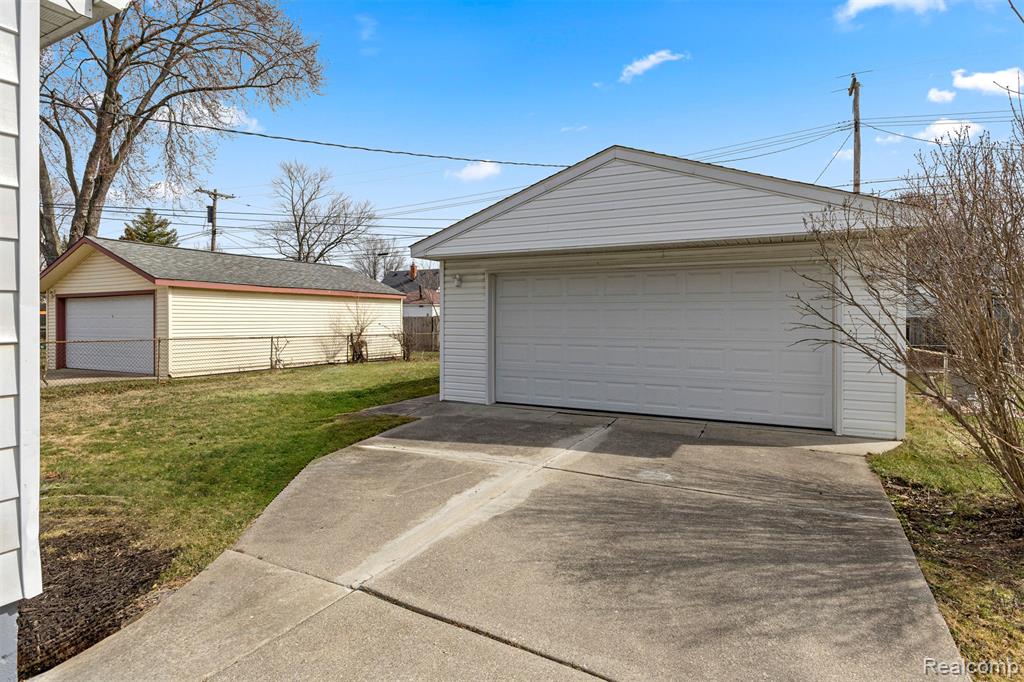 6872 Lathers Street, Garden City, MI — Photo 34