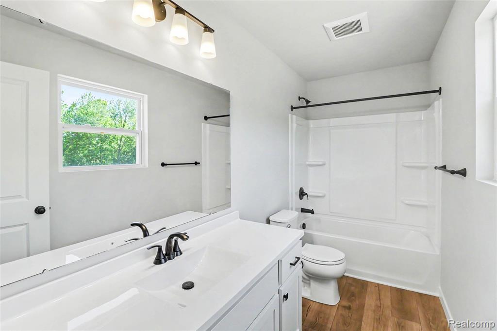 8111 Moonlight Creek Lane, Fowlerville, MI 48836 — Photo 11