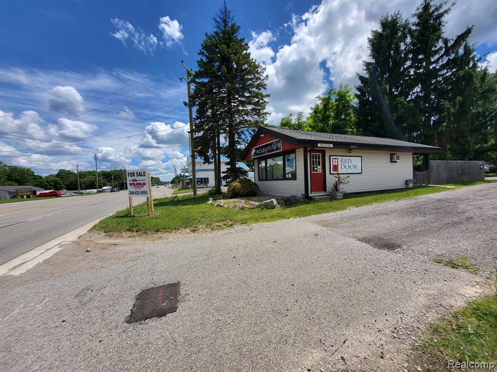 9421 Dixie Highway, Clarkston, MI 48348 — Photo 3