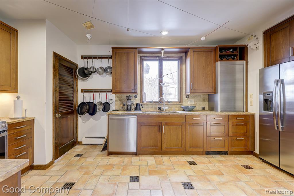 19 Oakdale Boulevard, Pleasant Ridge, MI — Photo 19