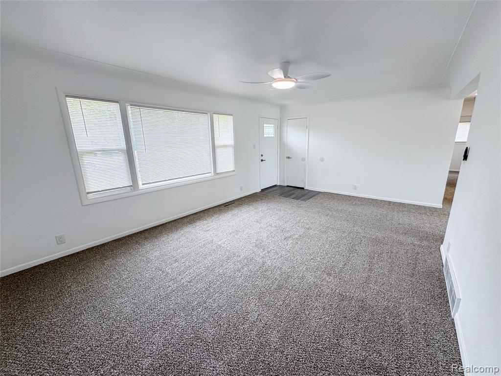 6519 Estrelle Avenue, Mount Morris, MI 48458 — Photo 11