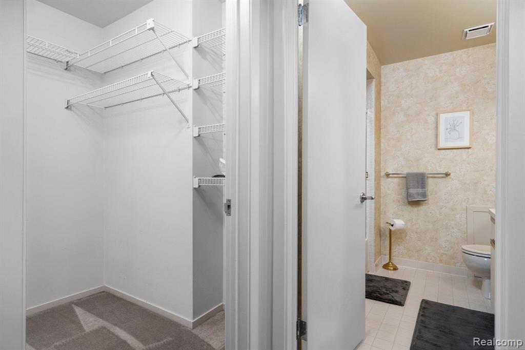 6625 Fireside Court, West Bloomfield, MI — Photo 8