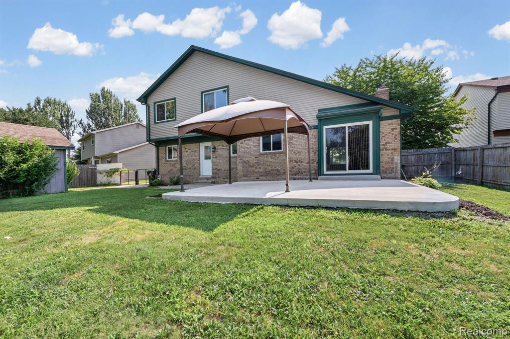 50583 Pembroke Drive, New Baltimore, MI 48047 — Photo 30