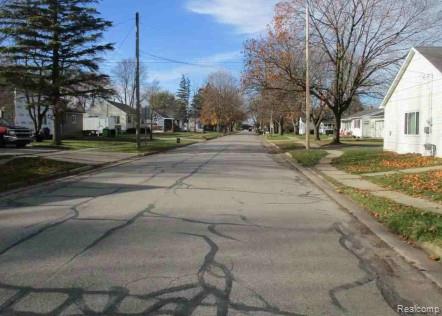 201 Grant Street, Auburn, MI 48611 — Photo 3