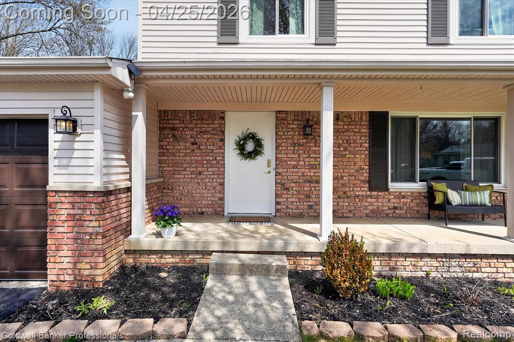 8303 Belle Bluff Drive, Grand Blanc, MI 48439 — Photo 3