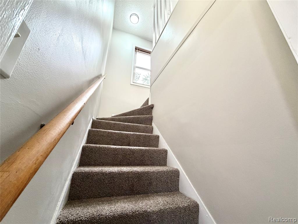 18235 Tracey Street, Detroit, MI 48235 — Photo 33