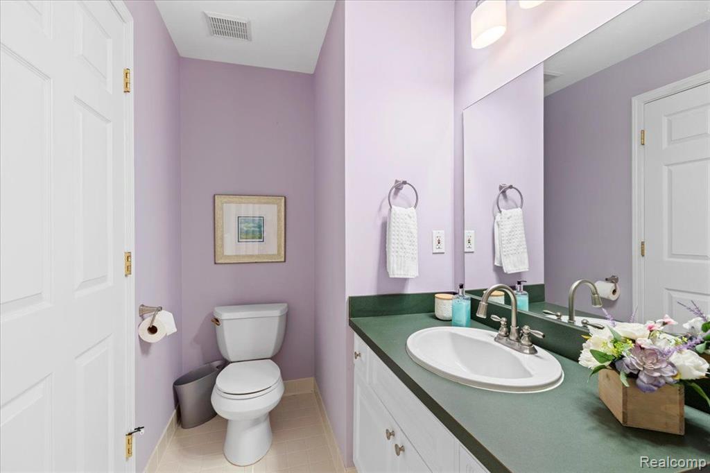 4361 BERKSHIRE Drive, Sterling Heights, MI 48314 — Photo 29
