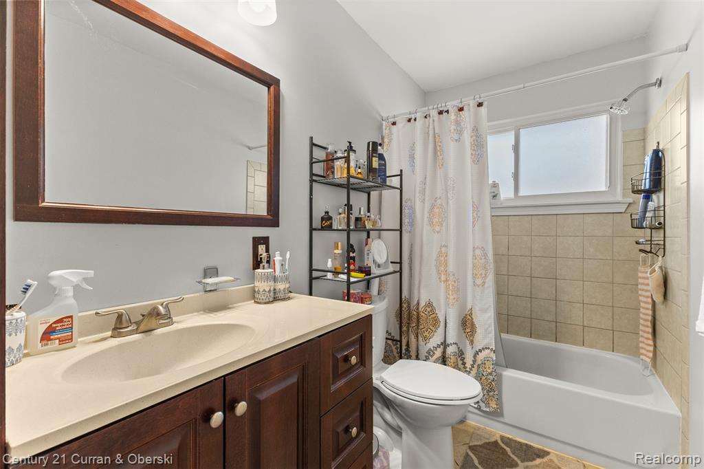420 Lytle Place, Garden City, MI — Photo 18