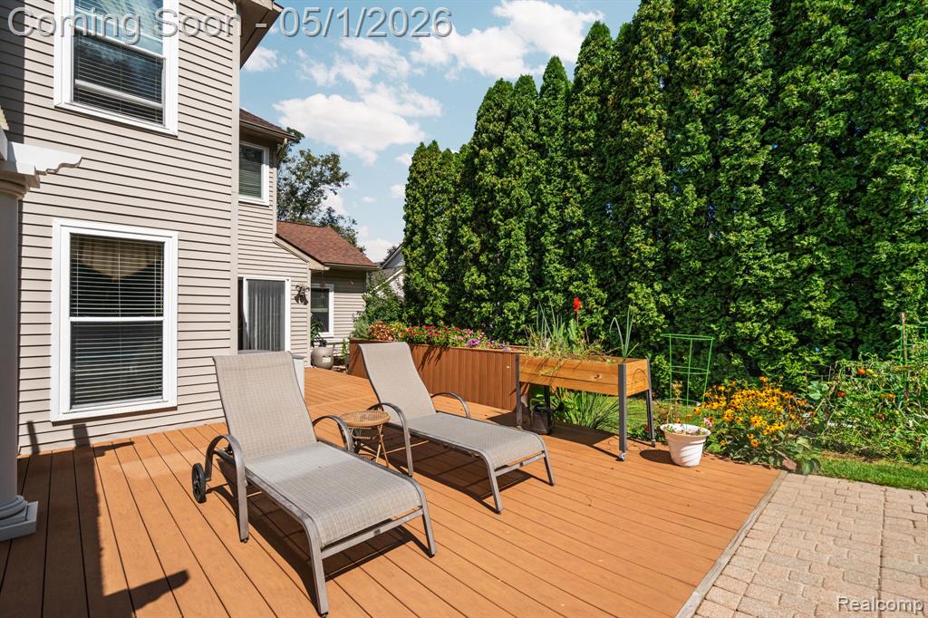 1861 Twin Sun Circle, Walled Lake, MI 48390 — Photo 14