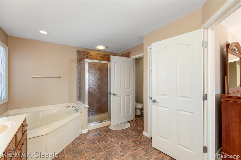 18002 STONEBROOK Drive, Northville, MI 48168 — Photo 39