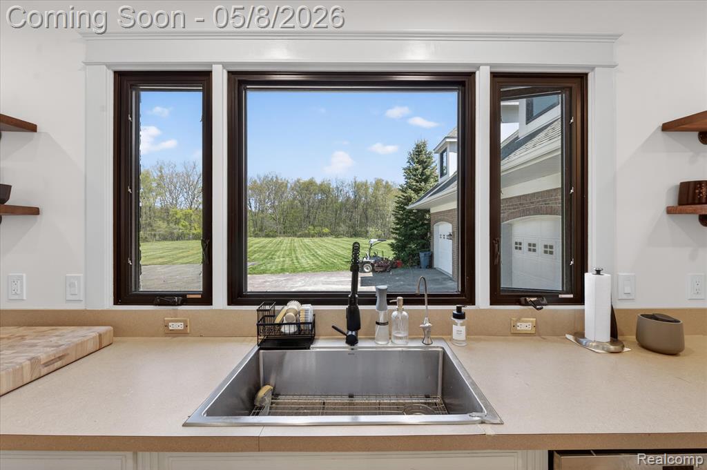 7156 Manor Lane, Fowlerville, MI 48836 — Photo 13