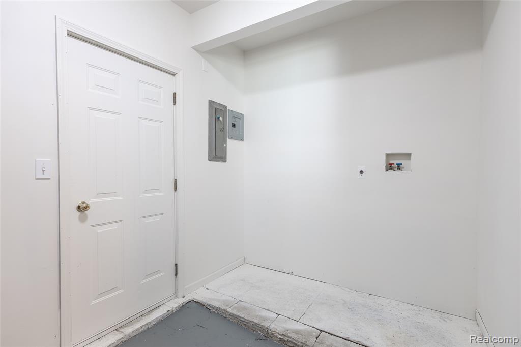4679 Mayfair Street, Dearborn Heights, MI 48125 — Photo 17