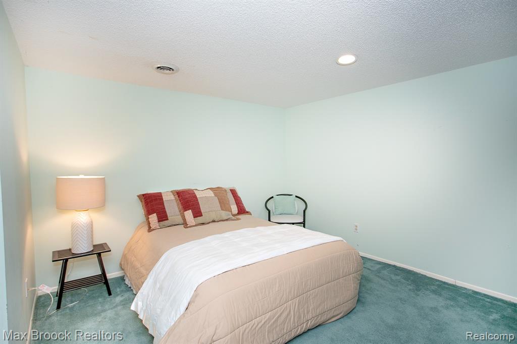41621 Blair Drive, Novi, MI 48377 — Photo 35