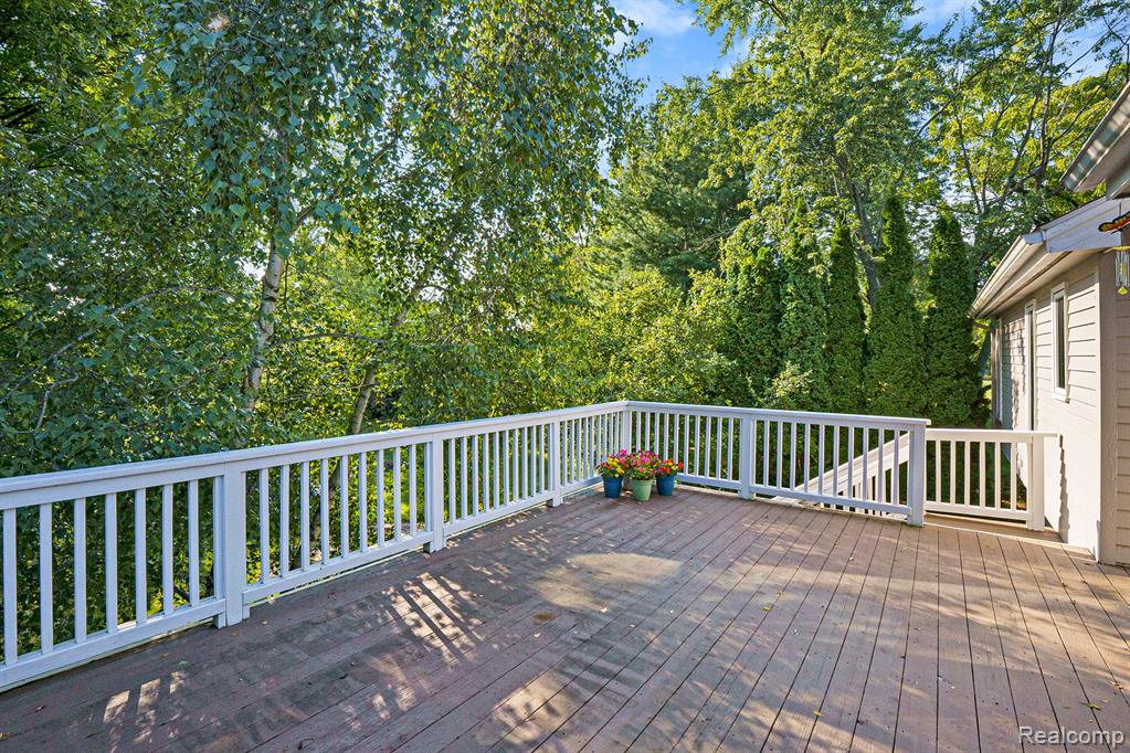 845 HEMINGWAY Road, Lake Orion, MI 48362 — Photo 23