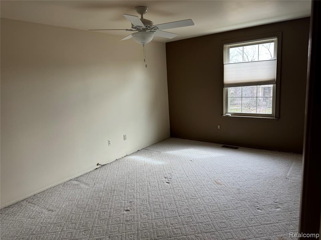 1597 Dover Hill S, Walled Lake, MI 48390 — Photo 12