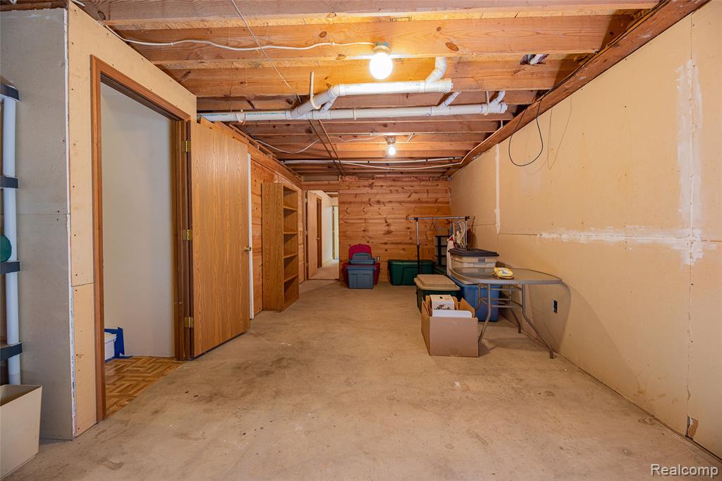 6855 Lyons Road, Imlay City, MI 48444 — Photo 38