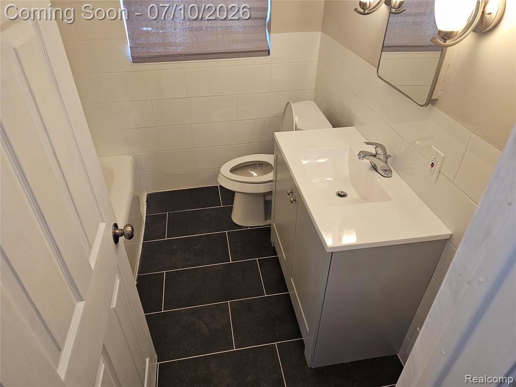 23091 SUSSEX Street, Oak Park, MI 48237 — Photo 9