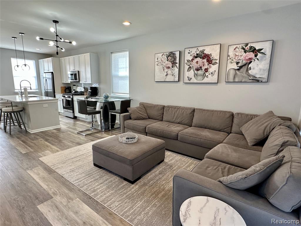 2500 Normandy Road, Royal Oak, MI, 48073