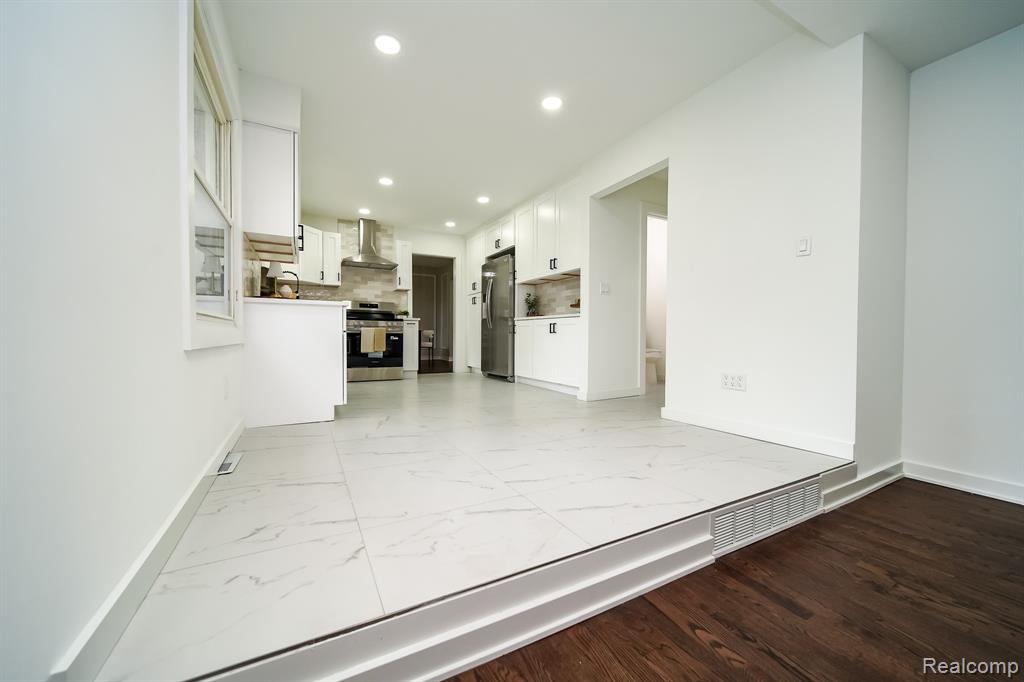 4156 McCandlish Road, Grand Blanc, MI 48439 — Photo 32