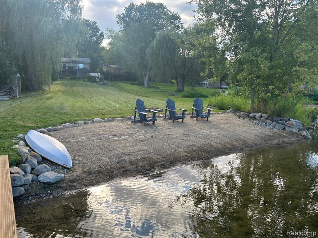 640 Sunset, White Lake, MI 48383 — Photo 8