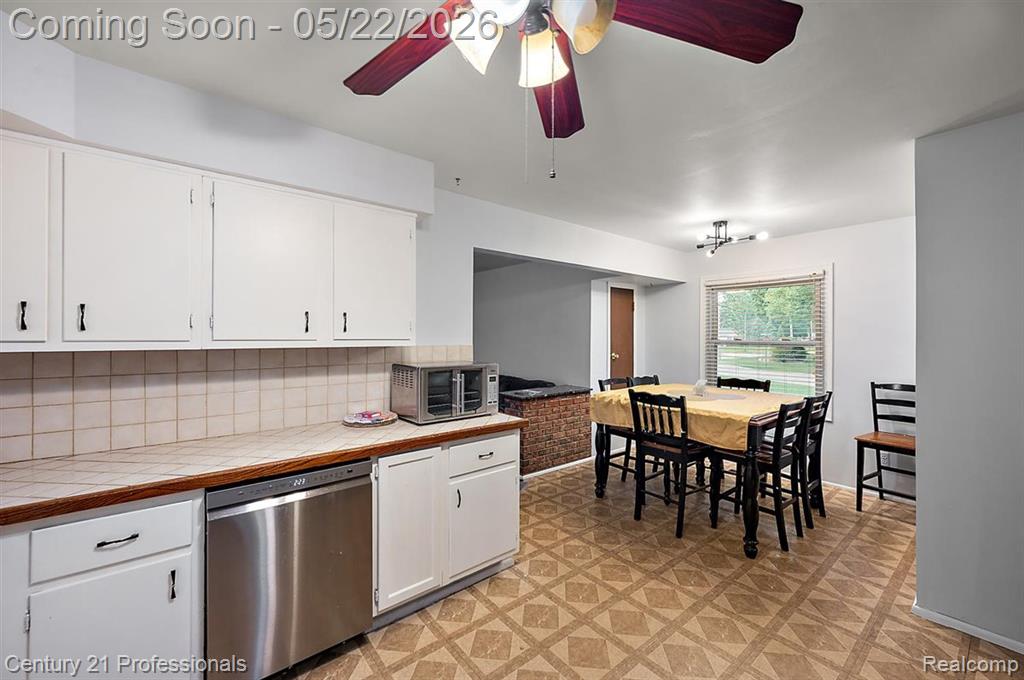 4255 Whispering Oak Drive, Flint, MI 48507 — Photo 20