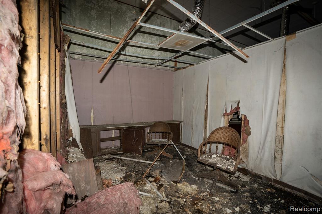 13537 GRATIOT Avenue, Detroit, MI 48205 — Photo 12