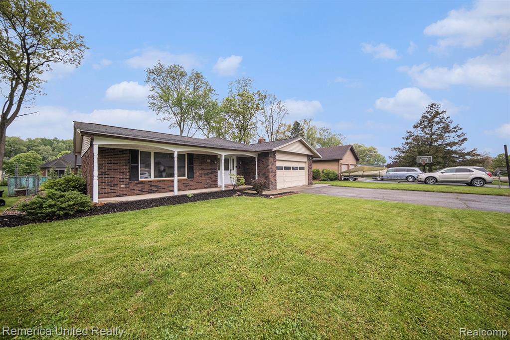 10606 HEENAN Drive, Whitmore Lake, MI 48189 — Photo 28