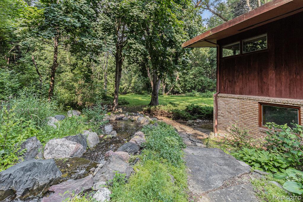 3192 Paint Creek Drive, Oakland, MI — Photo 28