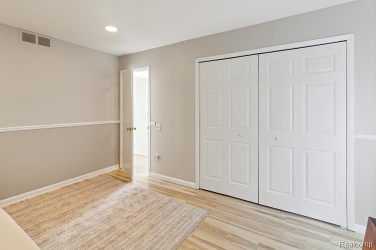 5242 Cedarhurst Drive, West Bloomfield, MI — Photo 15