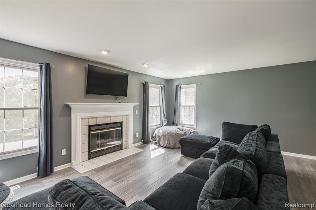 8088 Denton Hill Road, Fenton, MI 48430 — Photo 13