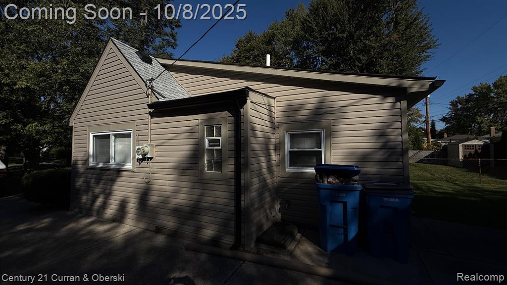8244 Lenore Street, Dearborn Heights, MI 48127 — Photo 7