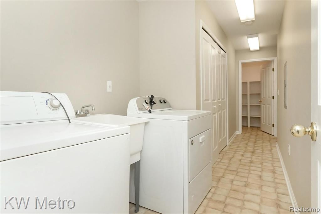 4121 Hampton Ridge Boulevard, Howell, MI 48843 — Photo 15